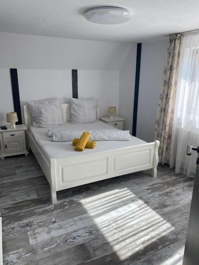 Vila Smiley Avrig Ngoại thất bức ảnh